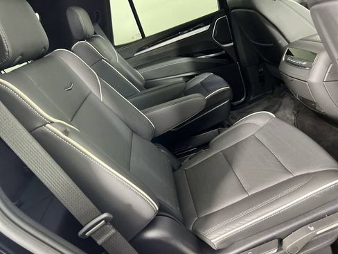 Certified 2025 Cadillac Escalade Premium Luxury w/ Touring Package AWD/4WD image 28