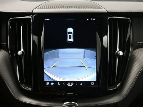 Used 2022 Volvo XC60 B6 R-Design w/ Protection Package Premier image 20