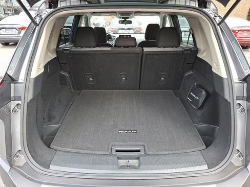 Used 2023 Nissan Rogue SV image 29