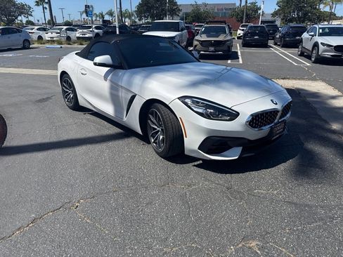 Used 2022 BMW Z4 sDrive30i w/ Driving Assistance Package RWD image 8