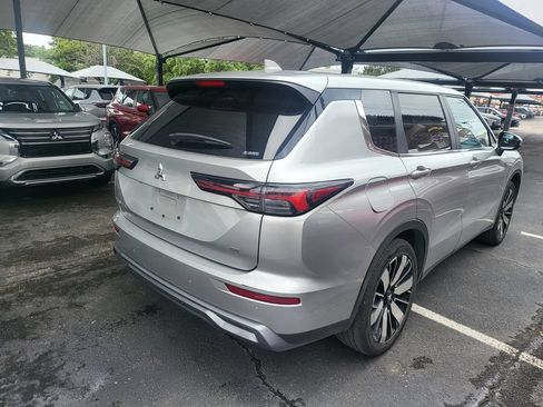 Used 2025 Mitsubishi Outlander SE AWD/4WD image 8