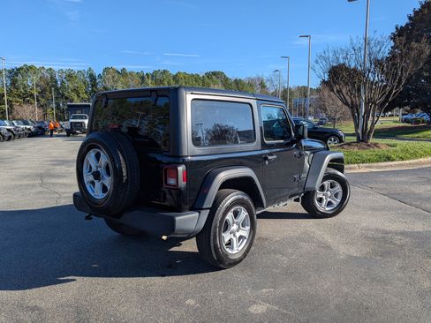 Used 2023 Jeep Wrangler Sport S image 5