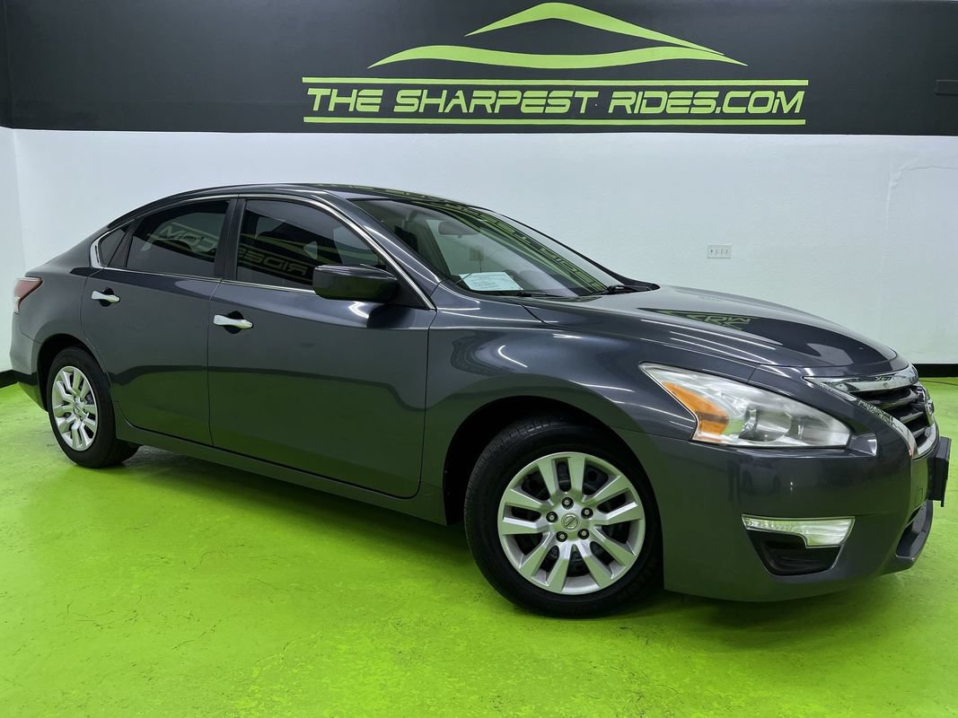 Used 2013 Nissan Altima 2.5 S FWD image 1
