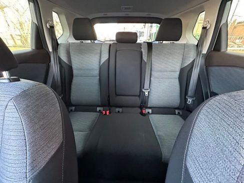 Used 2023 Nissan Rogue SV image 27