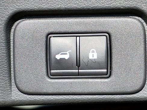 Used 2024 Nissan Rogue SV AWD/4WD image 20