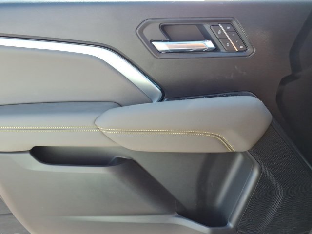 New 2026 Chevrolet Colorado ZR2 w/ Technology Package AWD/4WD image 13