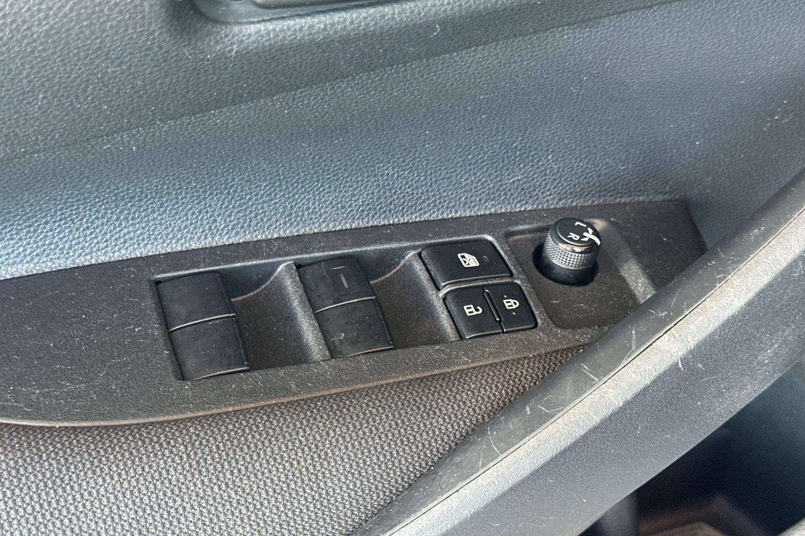 Certified 2025 Toyota Corolla LE FWD image 14