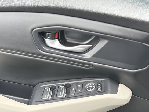 Certified 2025 Honda Accord SE image 18