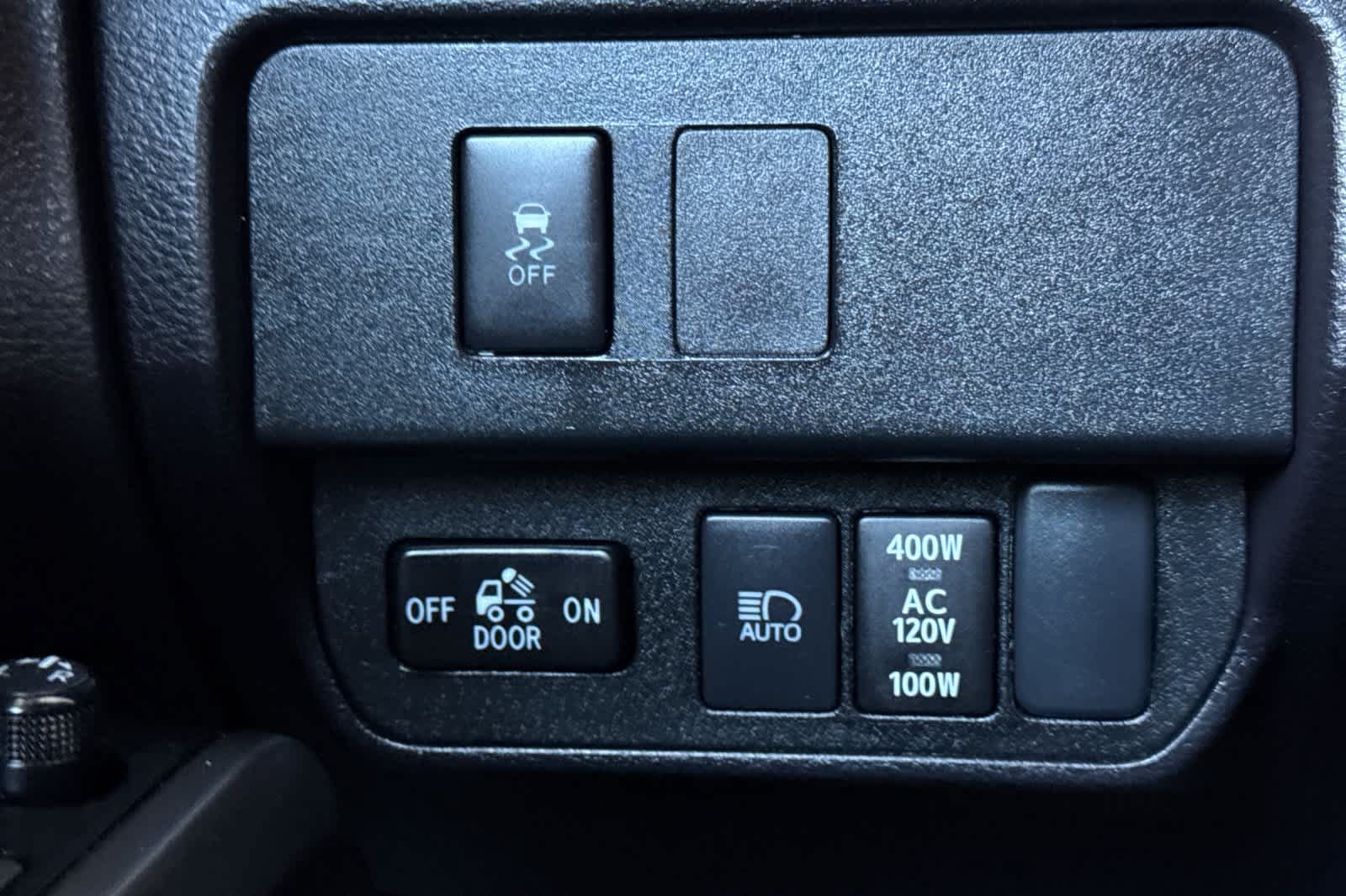 Certified 2023 Toyota Tacoma TRD Off-Road w/ Black Out Package (TMS) AWD/4WD image 28