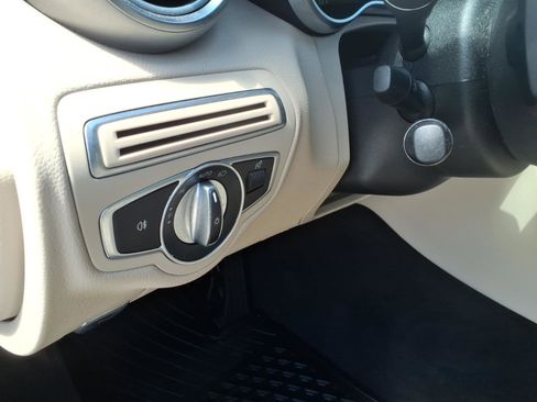 Used 2018 Mercedes-Benz C 300 Sedan image 27