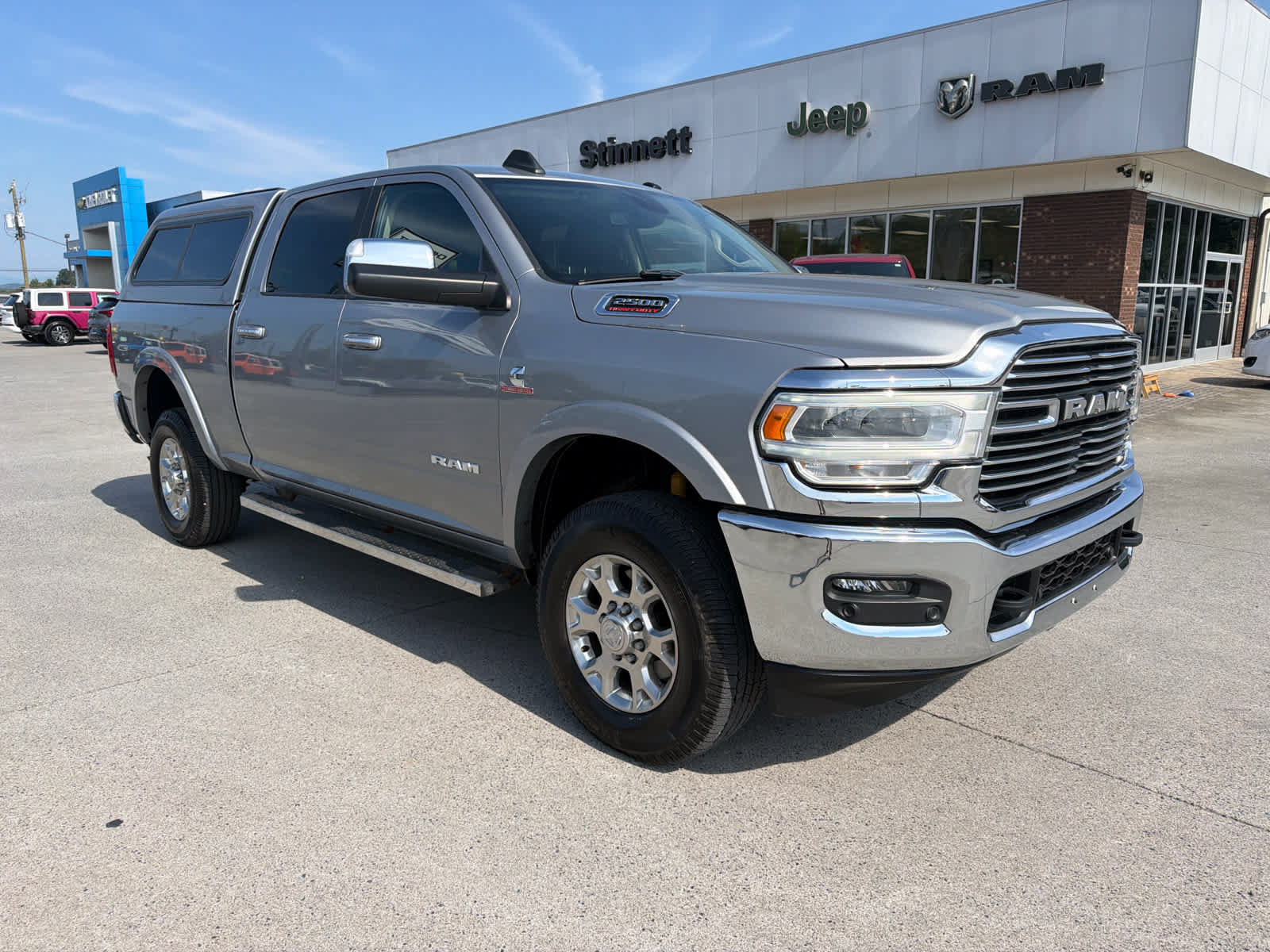 Used 2022 RAM 2500 Laramie AWD/4WD image 1