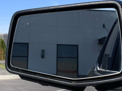 Used 2024 GMC Sierra 1500 AT4 w/ Technology Package image 15