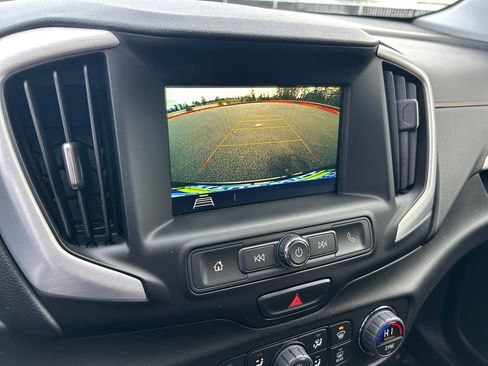 Used 2018 GMC Terrain SLE w/ Driver Convenience Package image 19