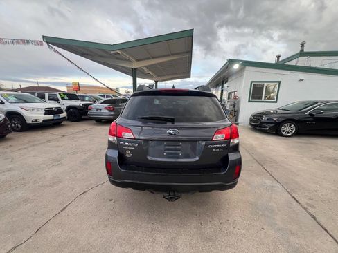 Used 2014 Subaru Outback 3.6R Limited AWD/4WD image 4