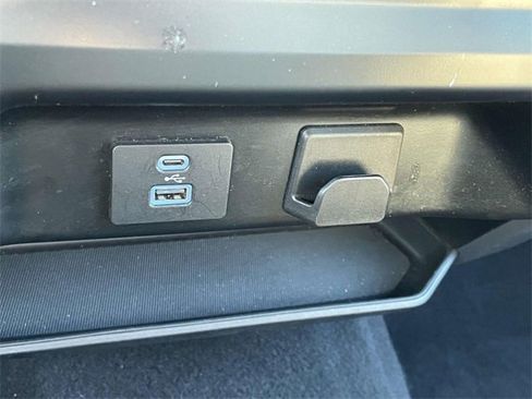 Used 2023 Ford F150 XLT image 20