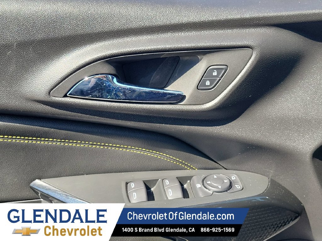 Used 2025 Chevrolet Trax LT FWD image 21