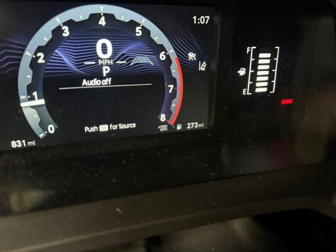 Certified 2025 Toyota Tacoma SR5 AWD/4WD image 11