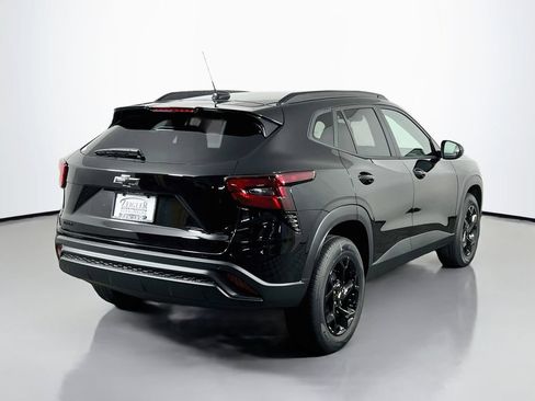 New 2026 Chevrolet Trax LT w/ Driver Confidence Package FWD image 5