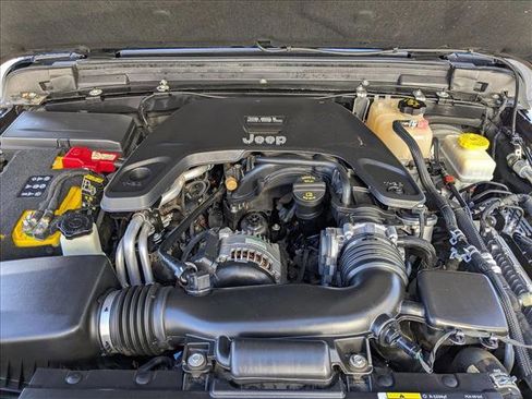 Used 2019 Jeep Wrangler Unlimited Sport S image 23