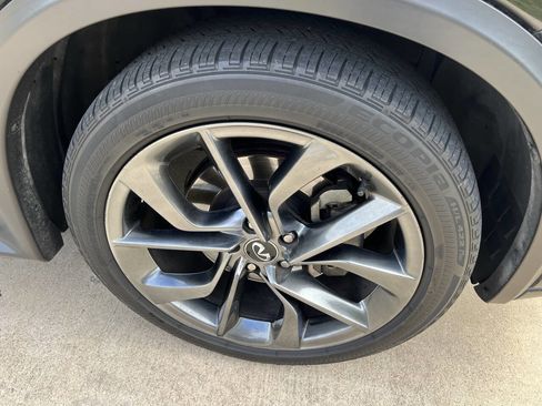 Used 2019 INFINITI QX50 Essential w/ Sensory Package image 28