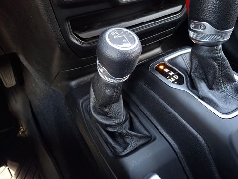 Used 2021 Jeep Wrangler Unlimited Sport AWD/4WD image 15