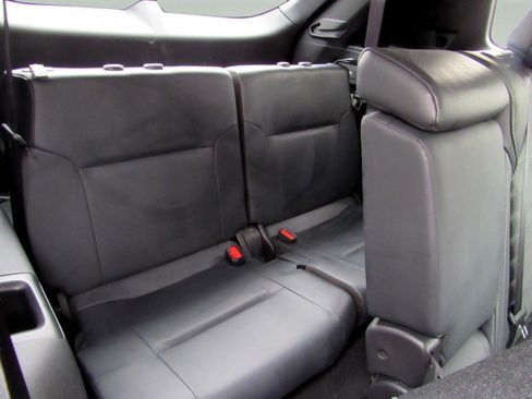 Used 2024 Mitsubishi Outlander AWD image 40