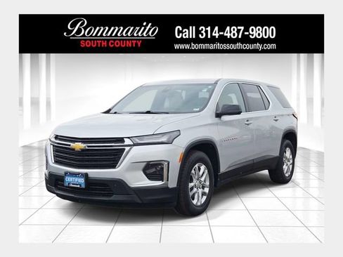 Used 2022 Chevrolet Traverse LS AWD/4WD image 1