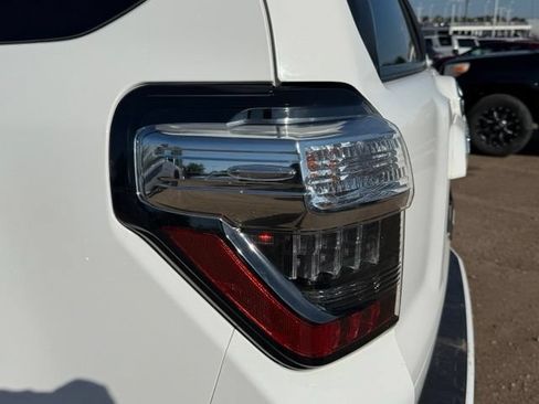 Used 2020 Toyota 4Runner SR5 Premium w/ Moonroof Package AWD/4WD image 12