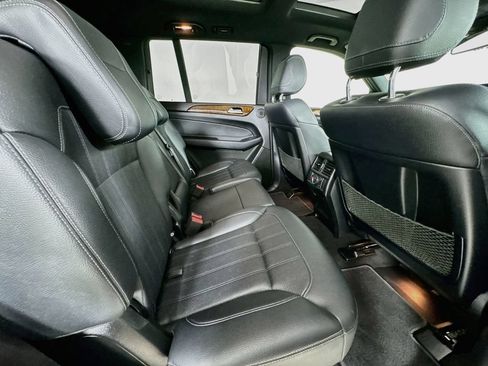 Used 2018 Mercedes-Benz GLS 450 4MATIC image 37