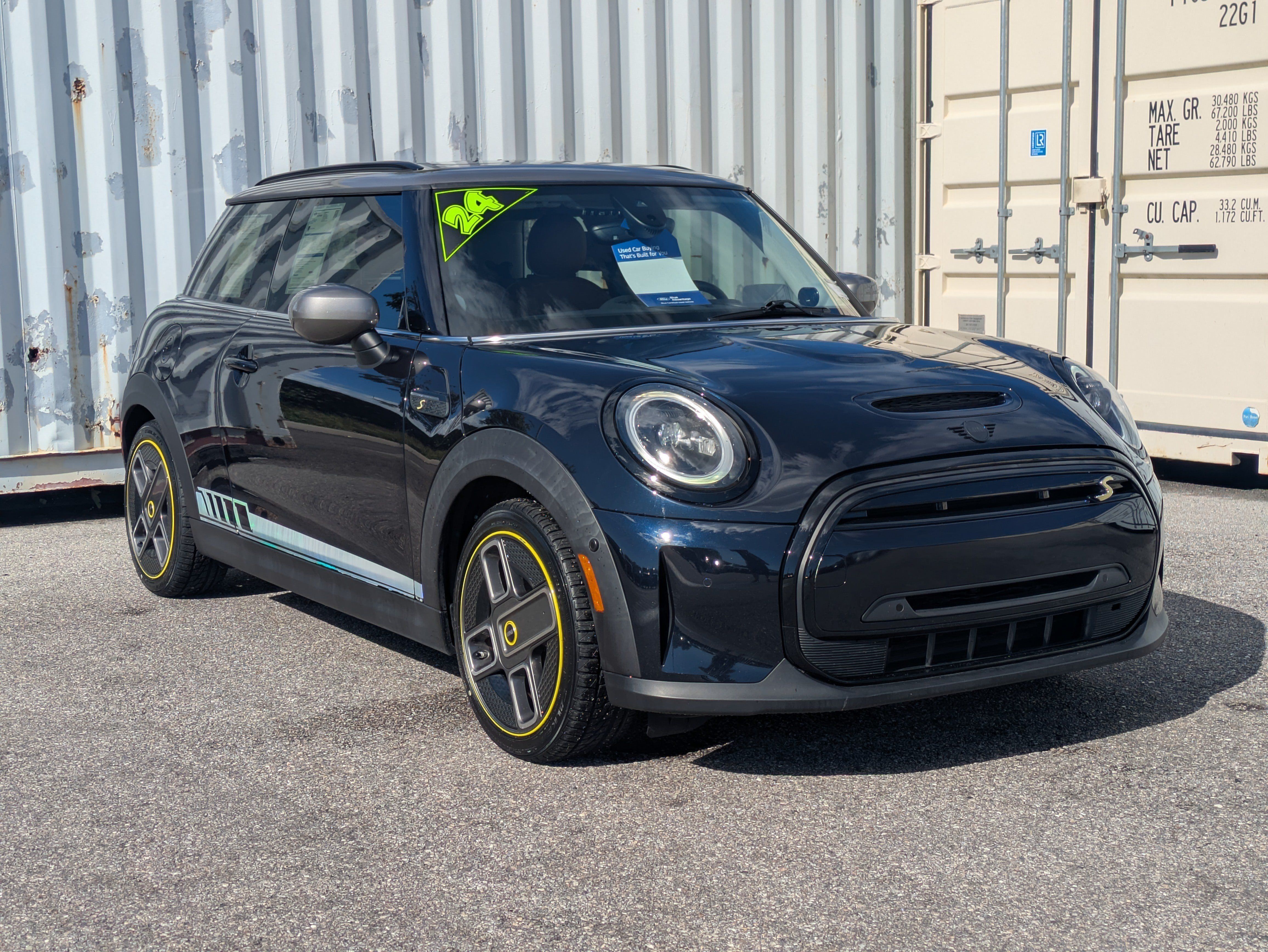 Used 2024 MINI Cooper SE FWD image 1