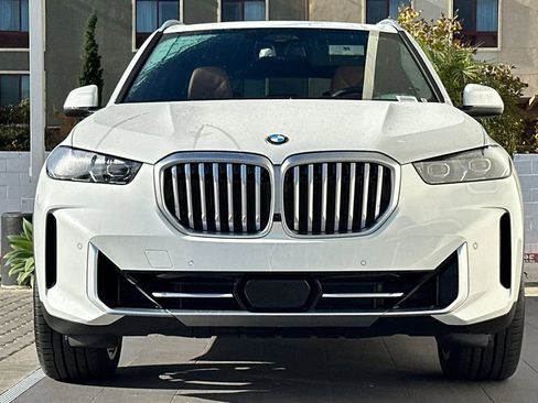 New 2026 BMW X5 xDrive40i AWD/4WD image 8