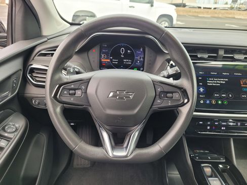 Used 2023 Chevrolet Bolt EUV LT w/ Redline Edition image 16