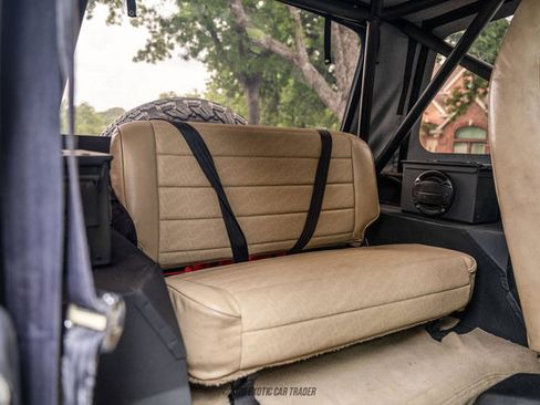 Used 1991 Jeep Wrangler 4WD image 29