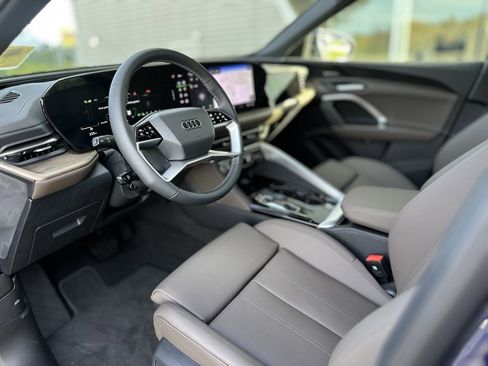 New 2025 Audi Q5 Premium Plus image 11