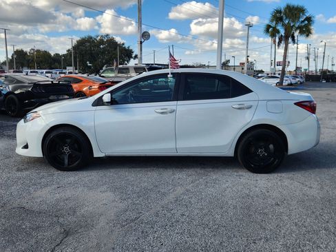 Used 2019 Toyota Corolla LE image 5