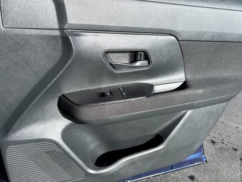 Certified 2025 Nissan Kicks S image 22