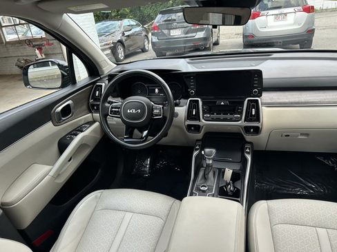 Used 2023 Kia Sorento S w/ Panoramic Sunroof Package AWD/4WD image 27