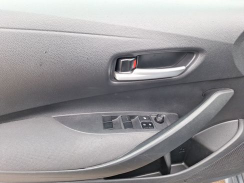 Used 2020 Toyota Corolla LE image 17