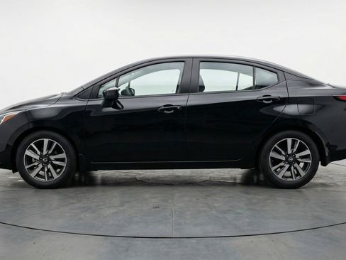 Used 2025 Nissan Versa SV image 5