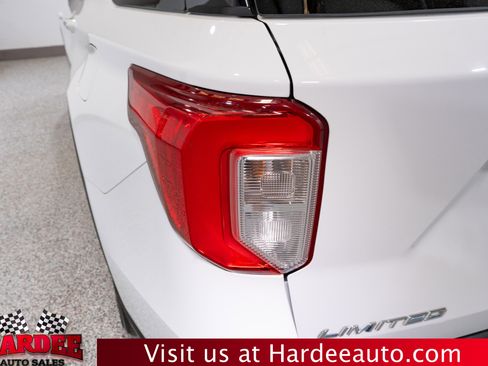 Used 2022 Ford Explorer Limited w/ Equipment Group 301A image 9