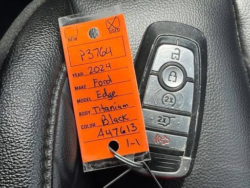 Used 2024 Ford Edge Titanium AWD/4WD image 35