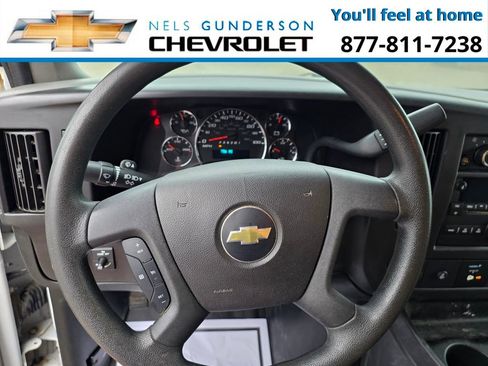 Used 2017 Chevrolet Express 3500 image 20