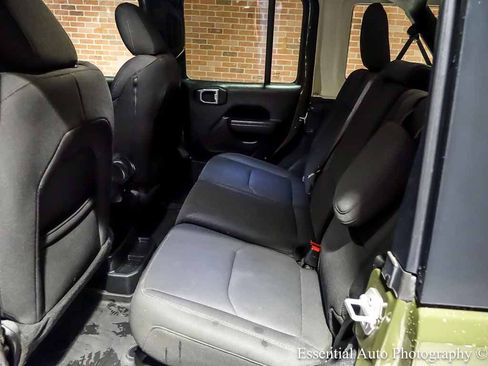 Used 2023 Jeep Wrangler Unlimited w/ Convenience Group AWD/4WD image 14