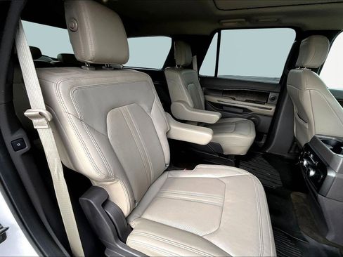 Used 2019 Ford Expedition Limited AWD/4WD image 25