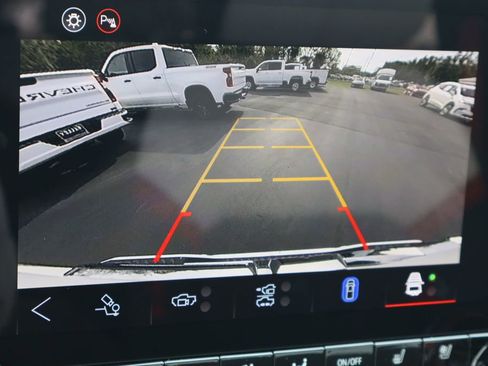 New 2026 GMC Canyon AT4X w/ LPO, Black Badging Package image 10