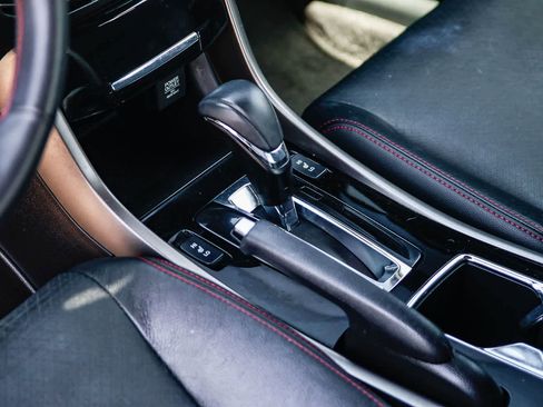 Used 2017 Honda Accord Sport Special Edition image 19