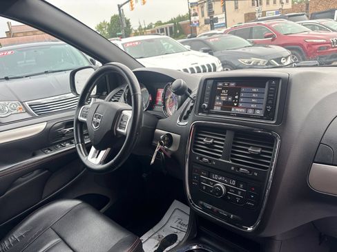 Used 2017 Dodge Grand Caravan GT w/ Safety Sphere Group FWD image 25