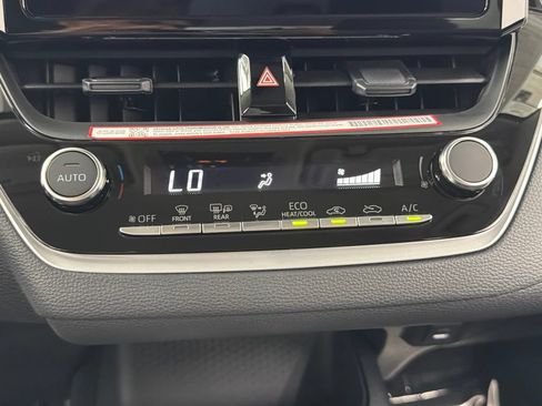 Used 2026 Toyota Corolla LE FWD image 32