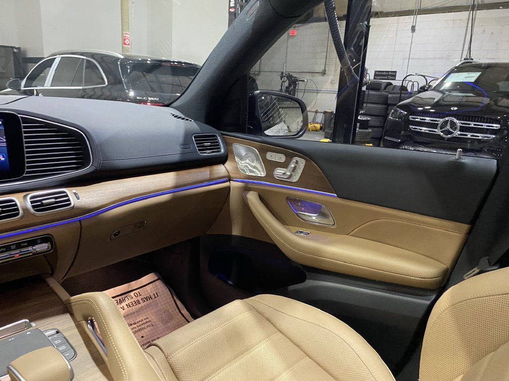 Certified 2026 Mercedes-Benz GLS 450 4MATIC image 4