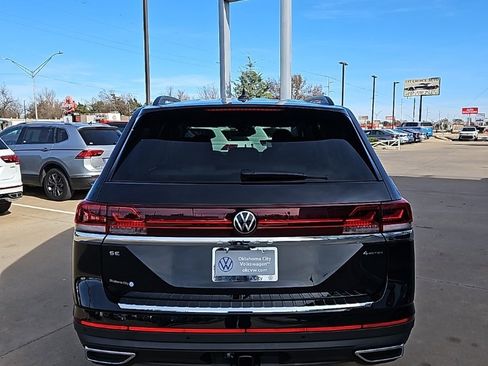 New 2026 Volkswagen Atlas SE image 6